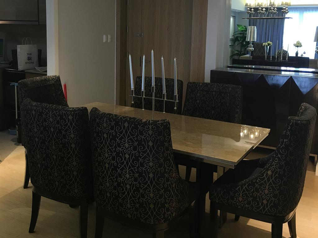 Shang Luxury Suites Mandaluyong Habitación foto